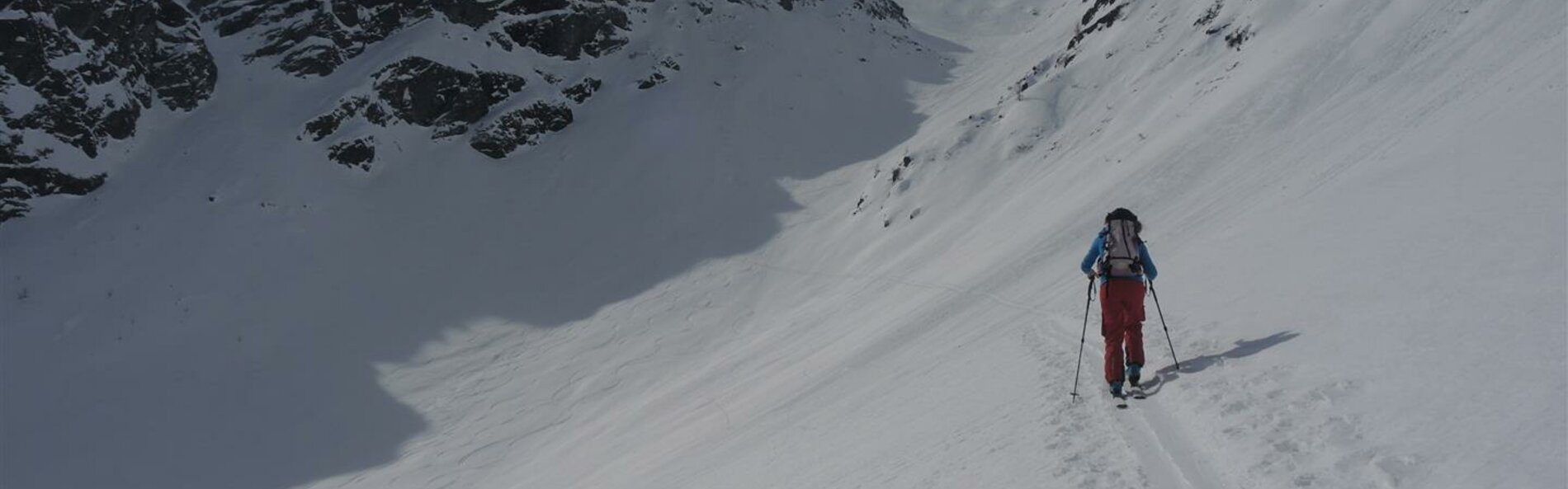 lonely ski tourer © Land Tirol