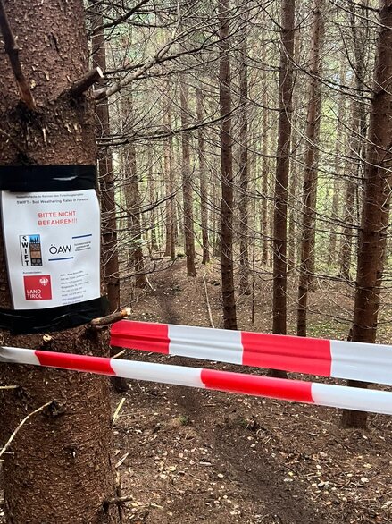 Flatterband im Lanser Wald? Hier hat die Wissenschaft Vorrang! 🔬🌲
Liebe Bike-Community!
Hinter diesem Flatterband  am&hellip;