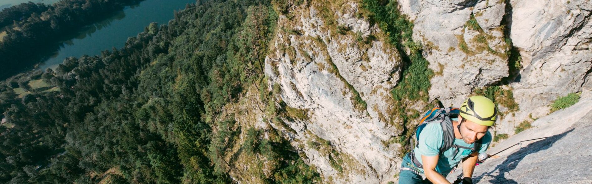 Climber on wire rope