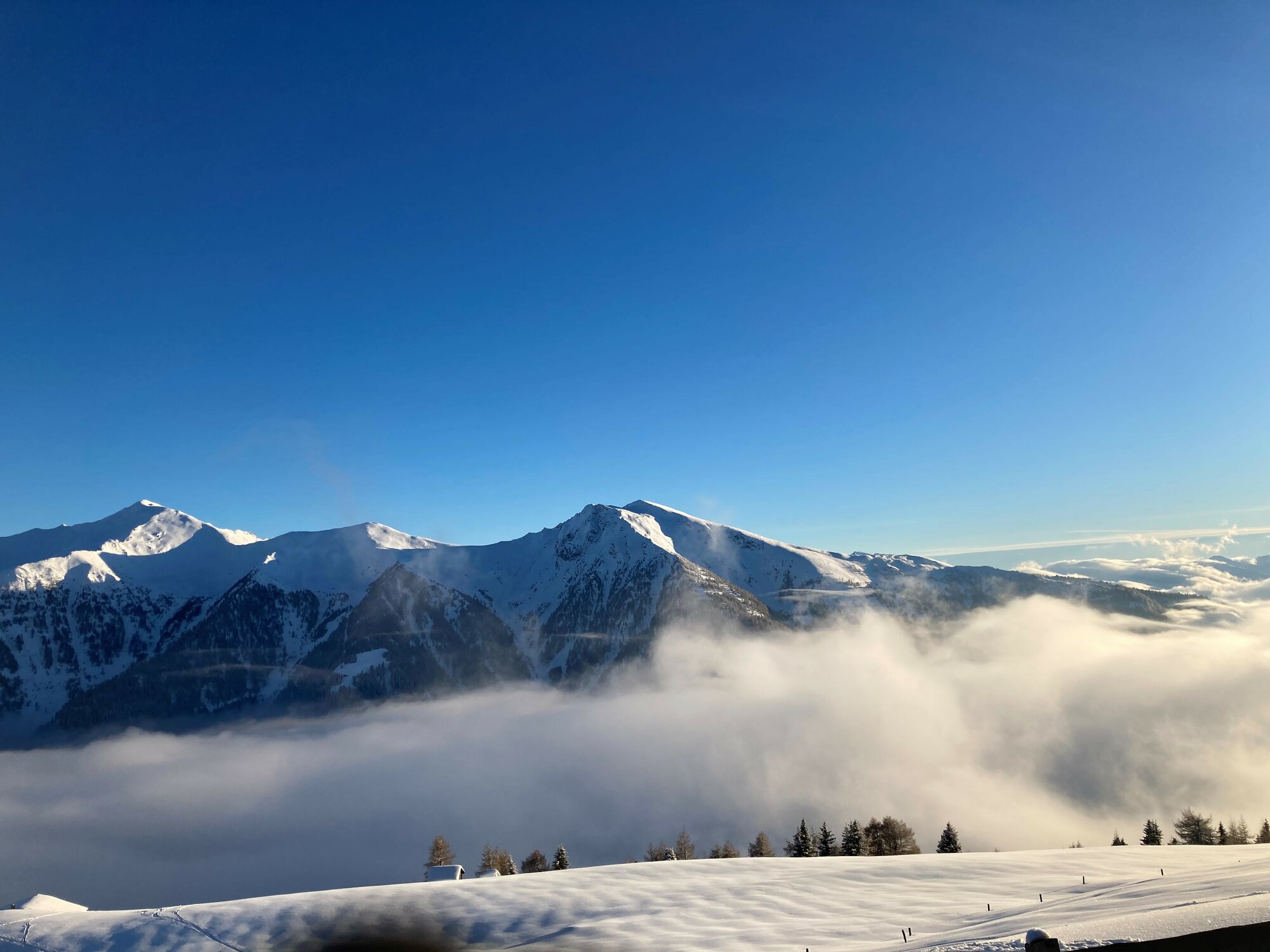Foto von verschneiter Berglandschaft im Navis © Land Tirol