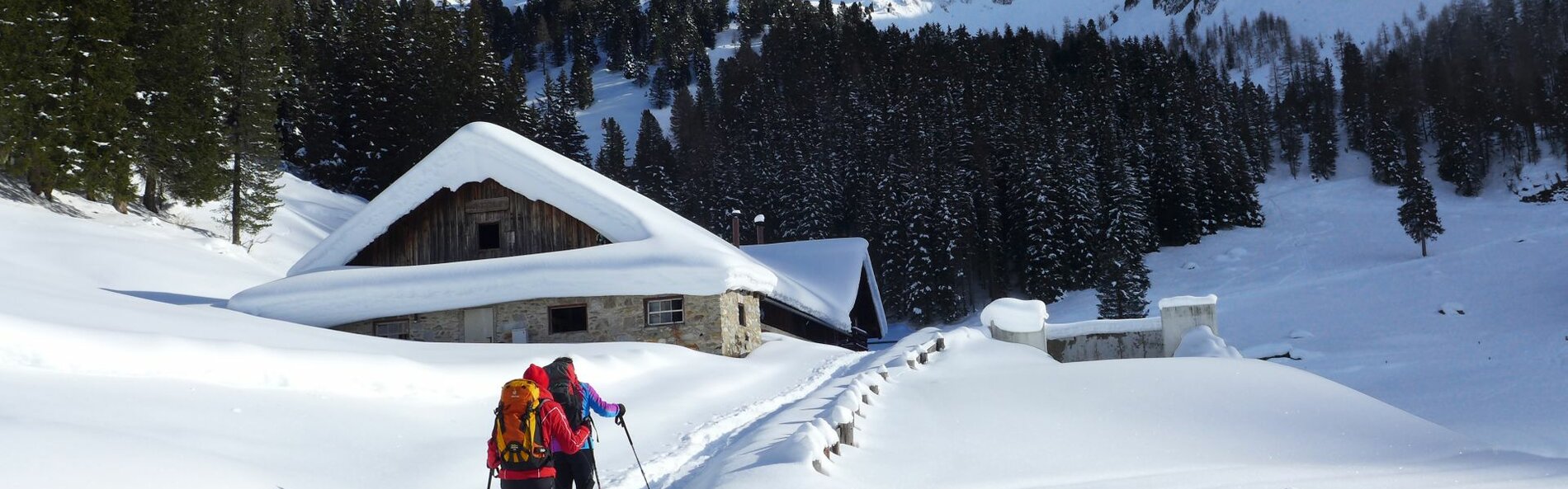 2 Tourengeher bei der Löschbodenalm