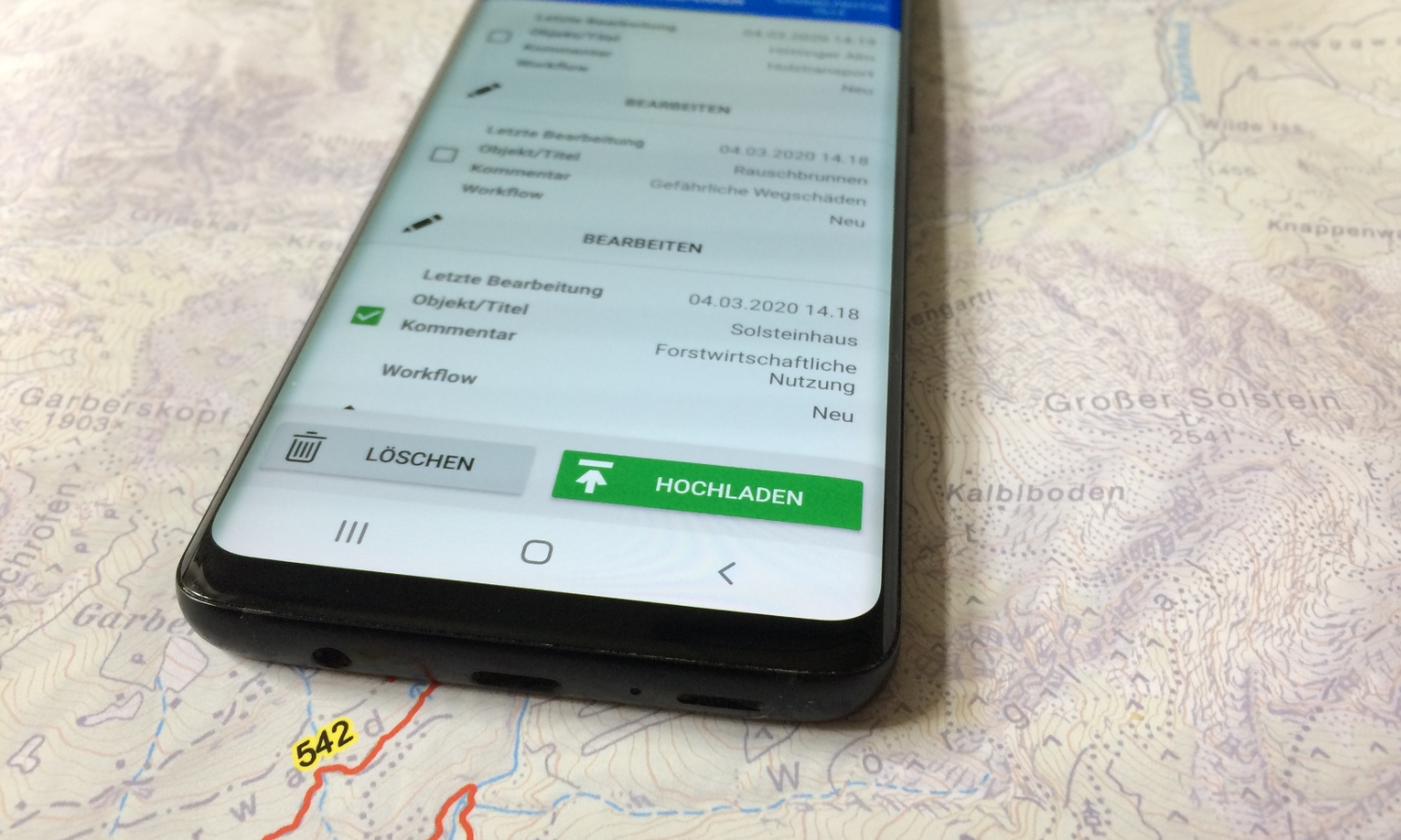 Smartphone App auf Lankarte. Upload der Wegsperren. © Land Tirol © Land Tirol